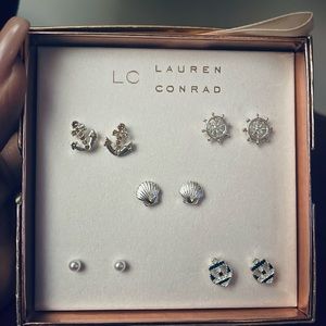 Stud Lauren Conrad 5 pair earrings